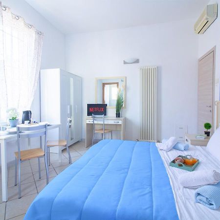 Athena Rooms - Parcheggio Privato Bologna Eksteriør billede