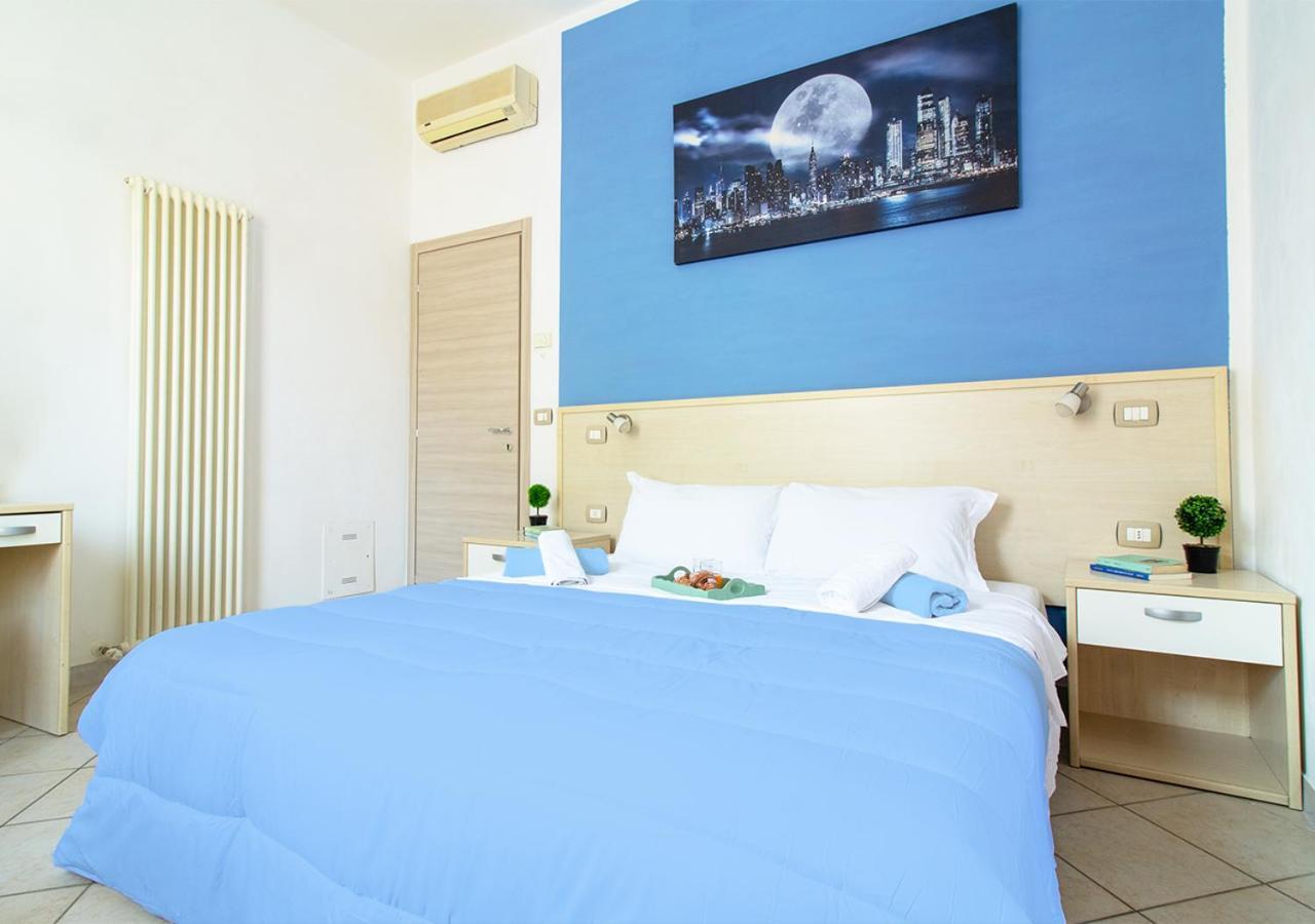 Athena Rooms - Parcheggio Privato Bologna Eksteriør billede