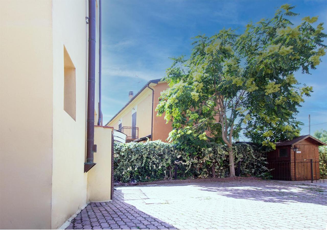 Athena Rooms - Parcheggio Privato Bologna Eksteriør billede