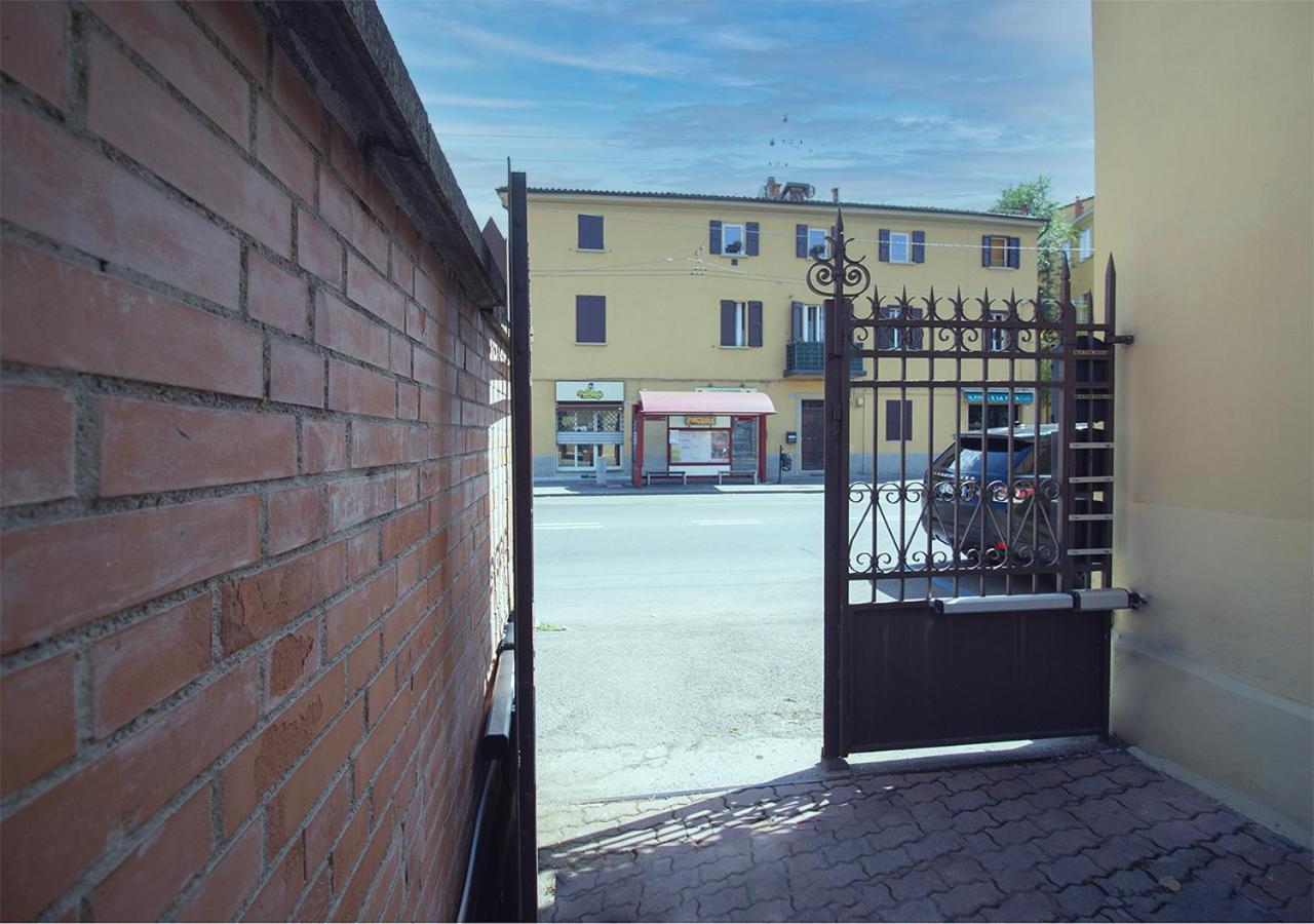 Athena Rooms - Parcheggio Privato Bologna Eksteriør billede