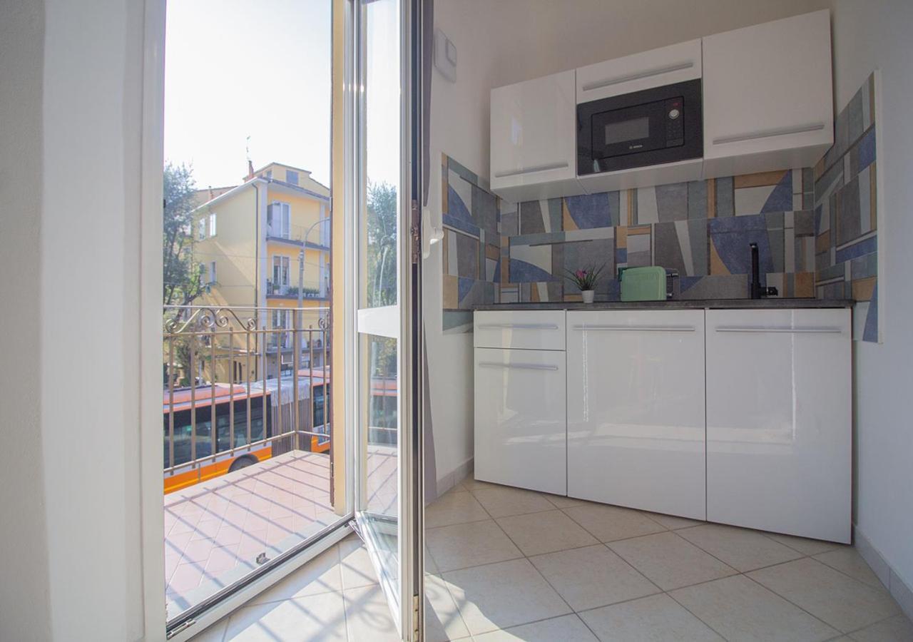 Athena Rooms - Parcheggio Privato Bologna Eksteriør billede